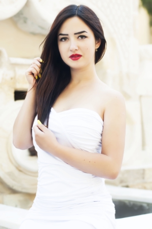 Ukrainian brides: Oksana Grigoryan, Nikolaev, Ukraine