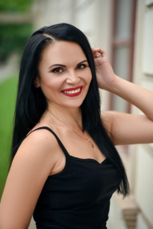 Ukrainian brides: Elena Erokhina, Mariupol, Ukraine