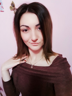 Ukrainian brides: Nadya Plyas, Kherson, Ukraine