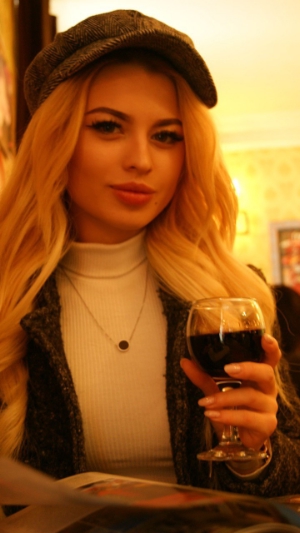 Ukrainian brides: Rina Blum, Nikolaev, Ukraine