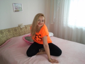 Ukrainian brides: Larysa Khorolenko, Kherson, Ukraine