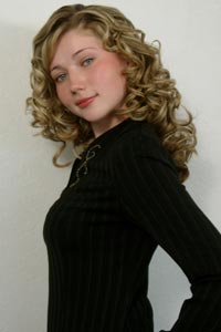 Russian brides: Elena Medvedeva, Sanchursk, Russia